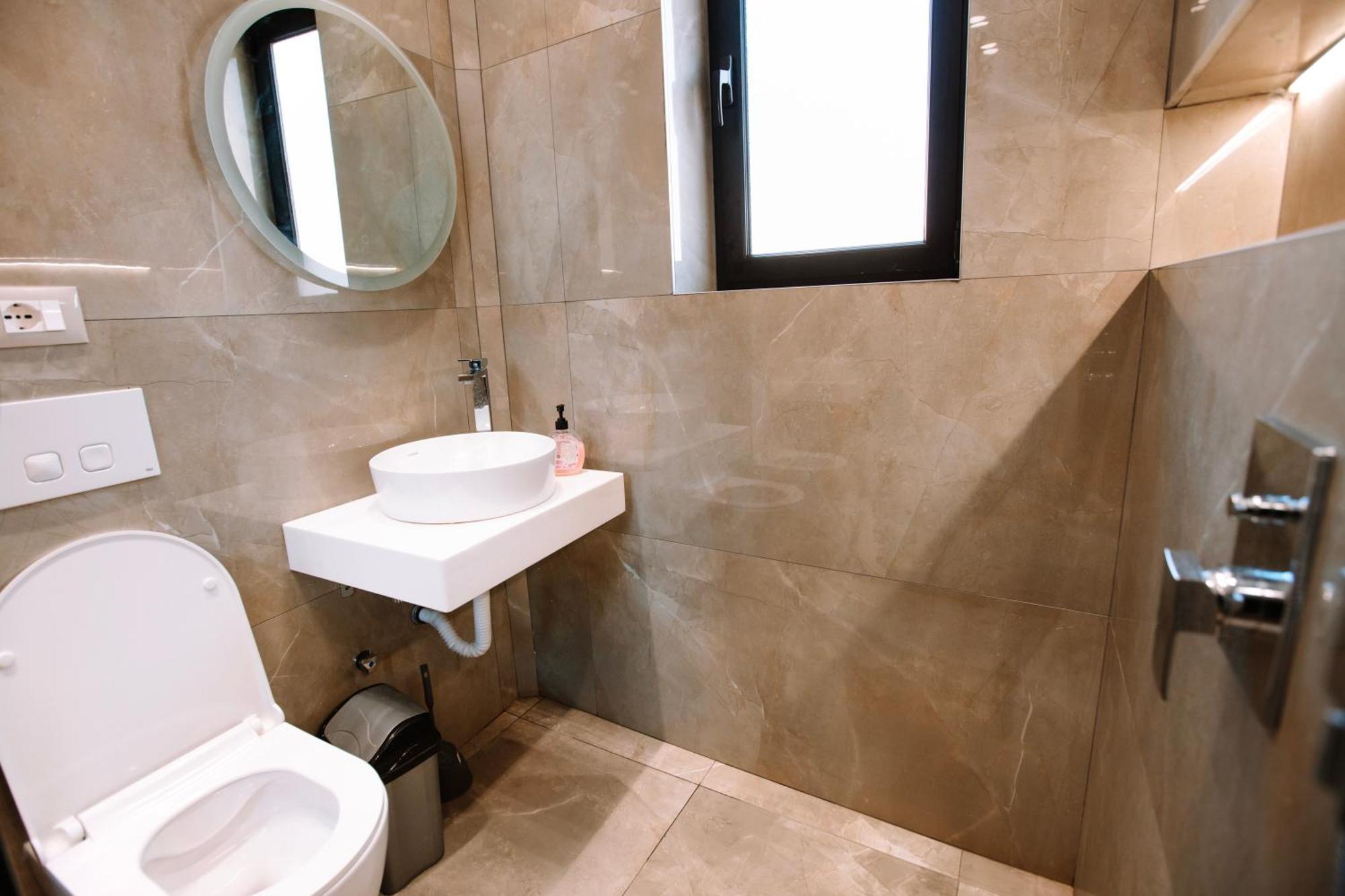 Barrikada Str Modern Apartments - The Nest Тирана Экстерьер фото