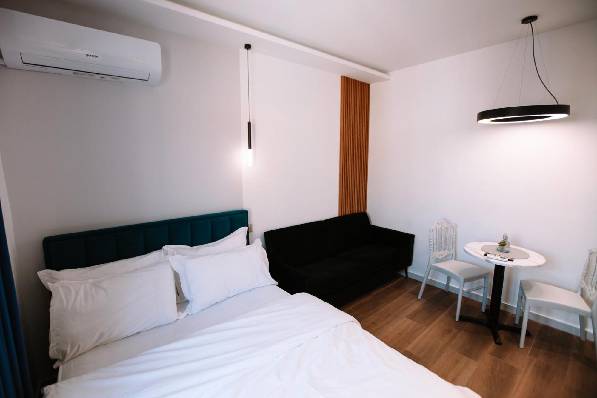 Barrikada Str Modern Apartments - The Nest Тирана Экстерьер фото