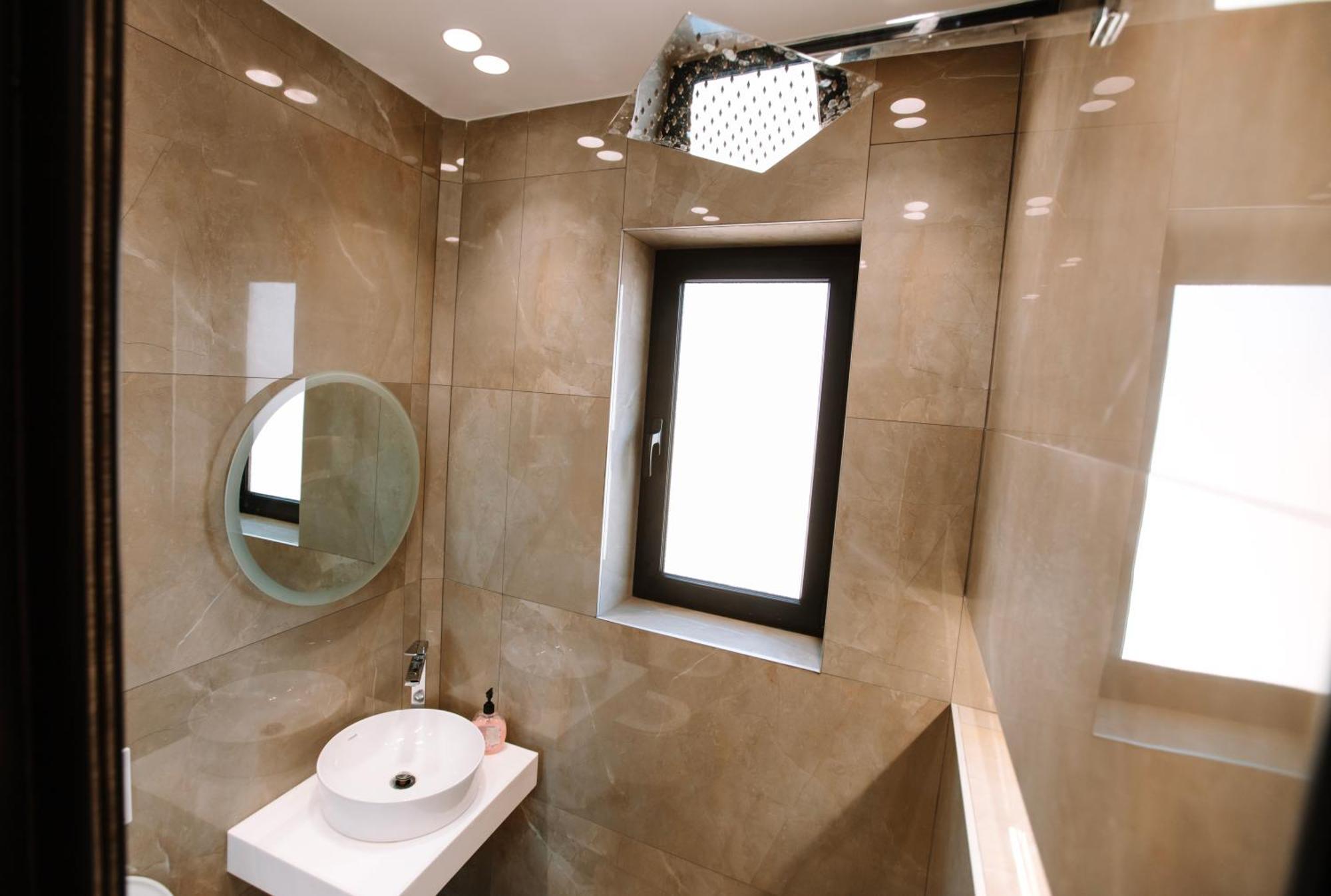 Barrikada Str Modern Apartments - The Nest Тирана Экстерьер фото