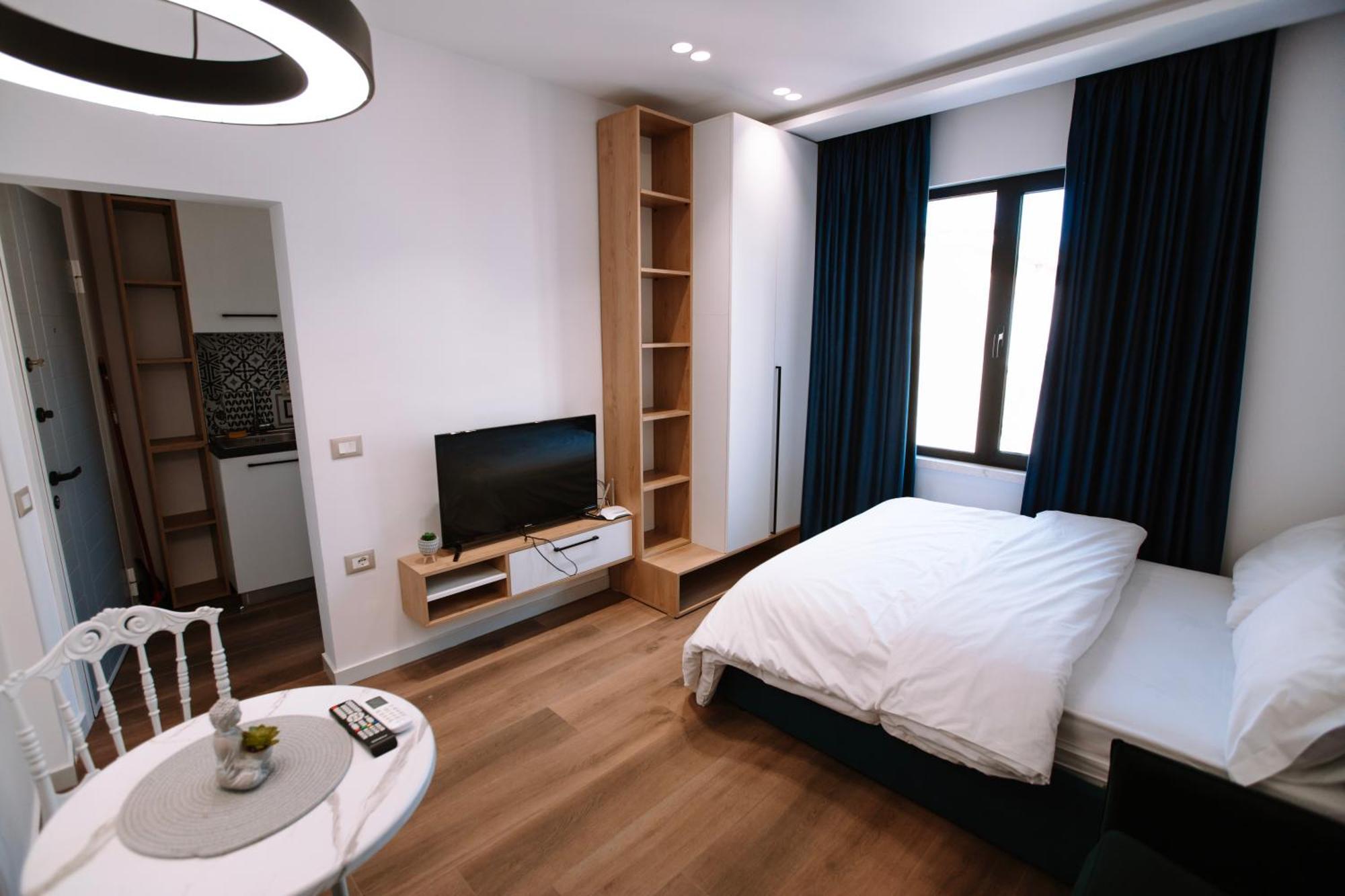 Barrikada Str Modern Apartments - The Nest Тирана Экстерьер фото