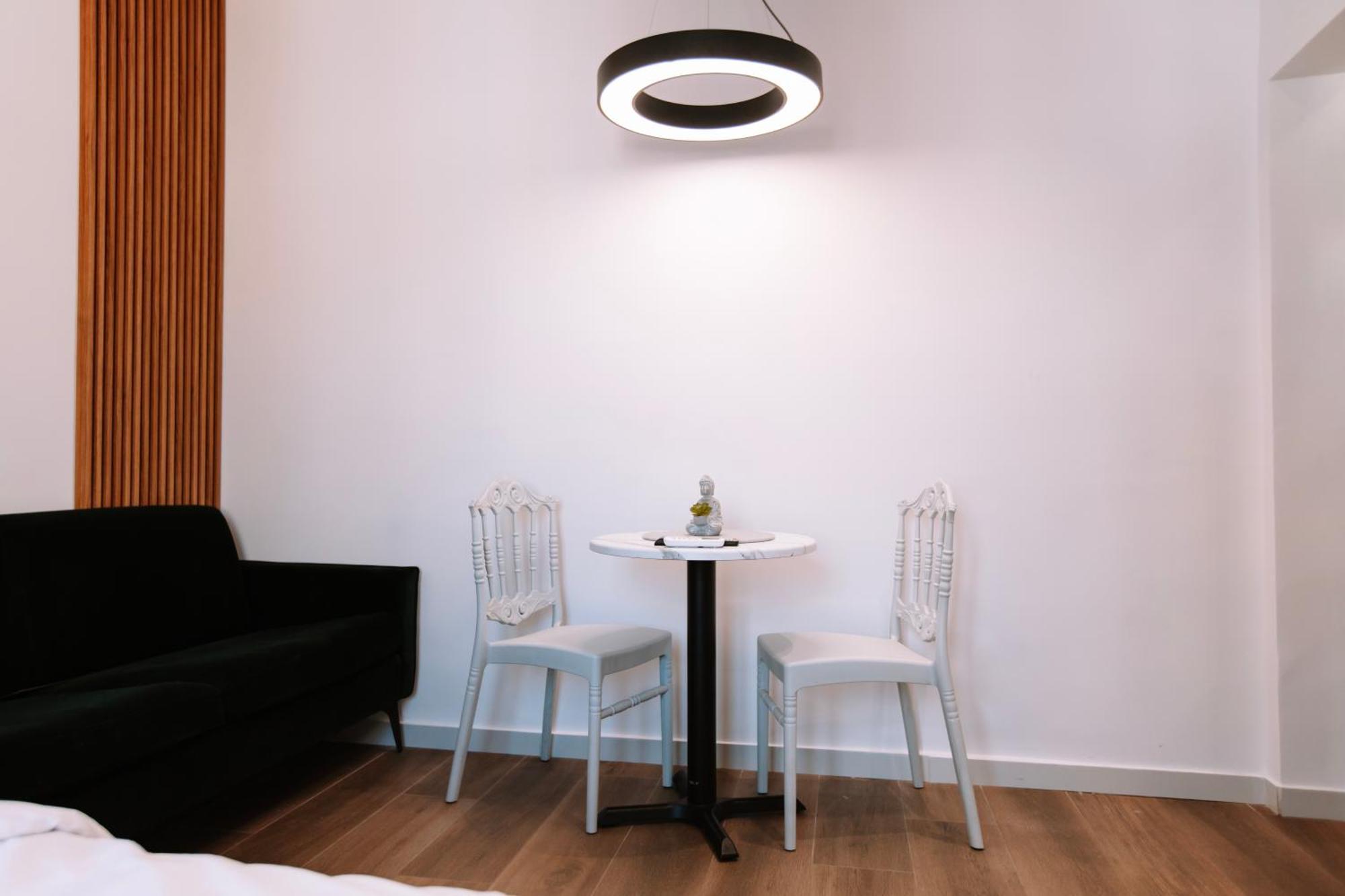Barrikada Str Modern Apartments - The Nest Тирана Экстерьер фото