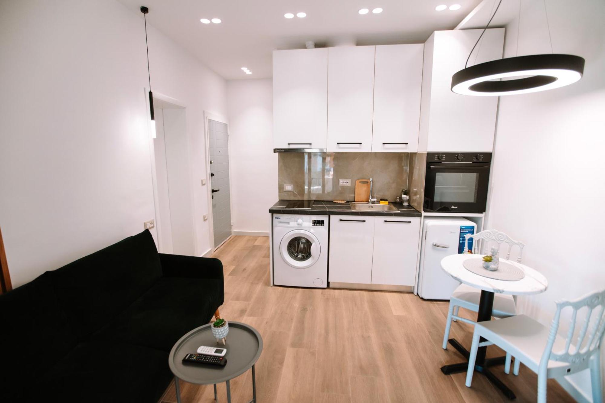 Barrikada Str Modern Apartments - The Nest Тирана Экстерьер фото